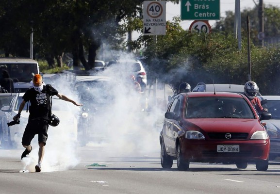 Las manifestaciones en Brasil antes de iniciar el mundial.
