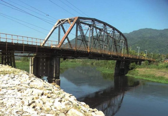 Cerrarán el paso por un mes en puente de Baracoa sobre el Ulúa