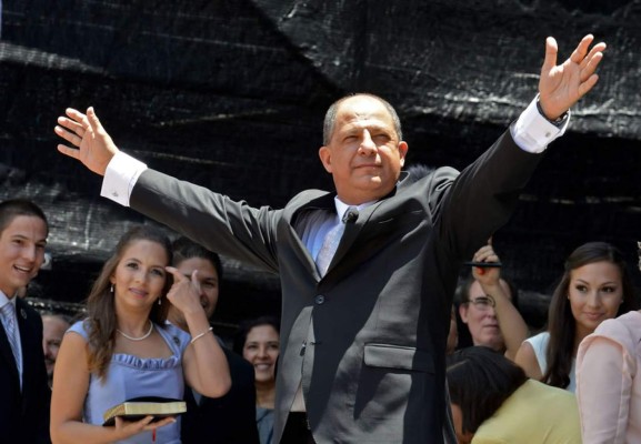 Luis Guillermo Solís, el profesor que cambió las aulas por la presidencia