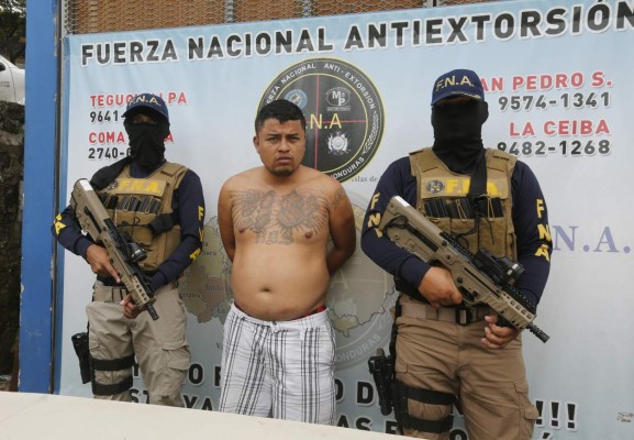 Arrestan a sicario implicado en crímenes de conductores de buses