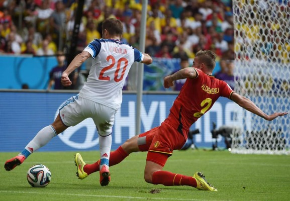 Belgica se impone a Rusia y clasifica a octavos del Mundial