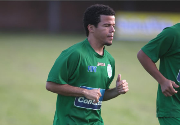 Edilson Pereira, la única cara nueva en Marathón