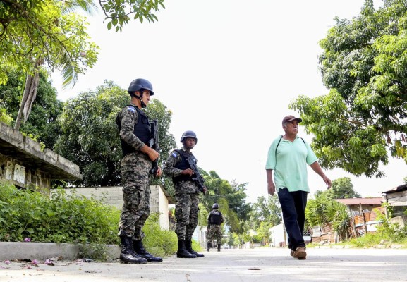 Pandilleros se adueñan de las casas de desplazados