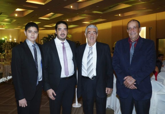 Brindis por el nuevo matrimonio