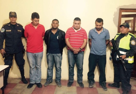 Caen cuatro supuestos miembros de la banda los 'Lindos”