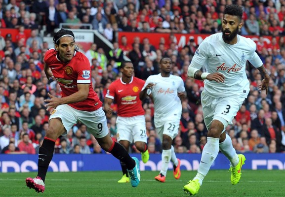 Di María lidera triunfo del Manchester United en debut de Falcao  