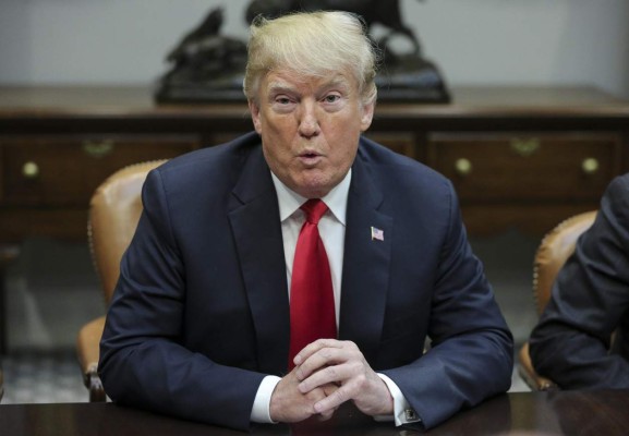 Trump propuso a España construir un muro para frenar inmigración