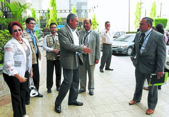 Inspeccionan base de datos del RNP