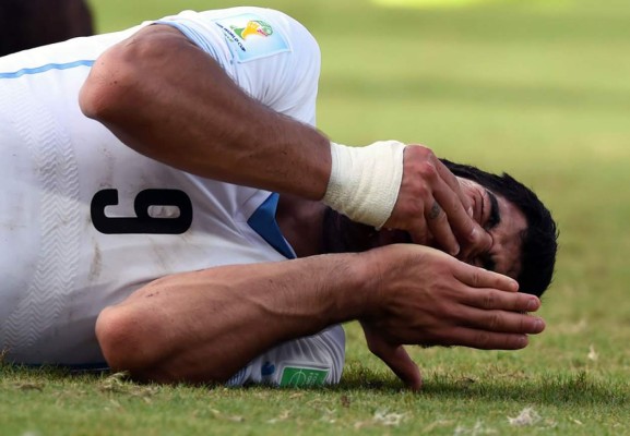 Abogado de Luis Suárez: 'A la FIFA solo le ha faltado la cadena perpetua'