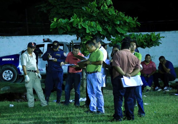 Jugando fútbol fueron acribillados dos jóvenes miembros de iglesia
