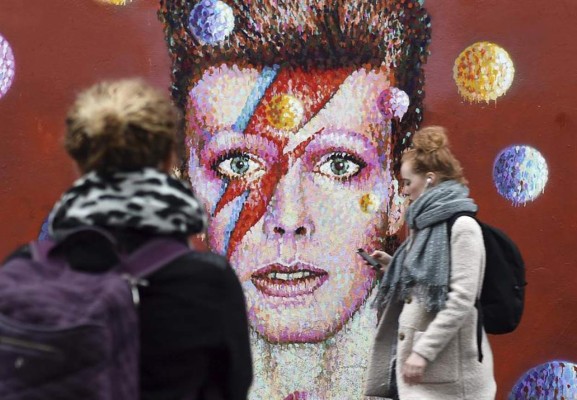 Madonna, devastada por muerte de David Bowie