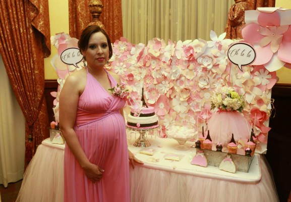 Tarde maternal para Aziza Suazo de Juárez