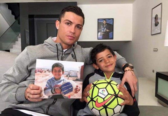 Cristiano y su hijo lanzan campaña para niños sirios