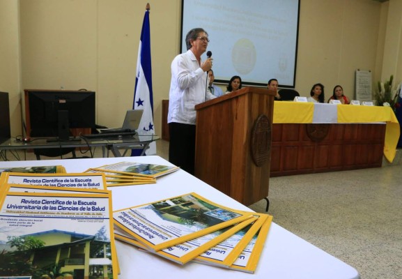 Estudian los cambios sicológicos de hombres en embarazo de su mujer