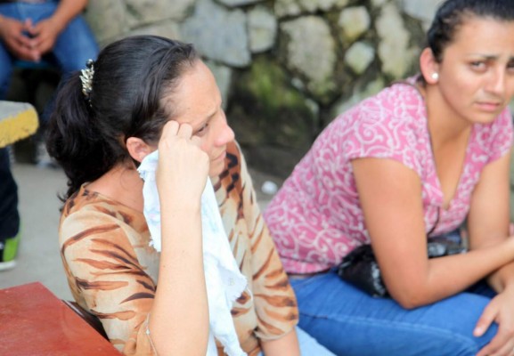 Niño muere al caerse de portón en Yoro