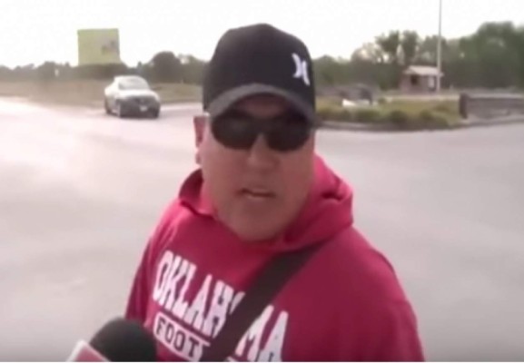 Predice un accidente en entrevista en vivo, lo llaman #lordprofeta