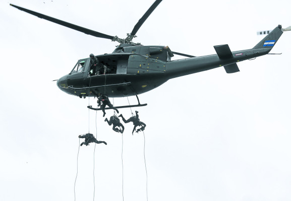 Policía Militar da muestra de su poderío