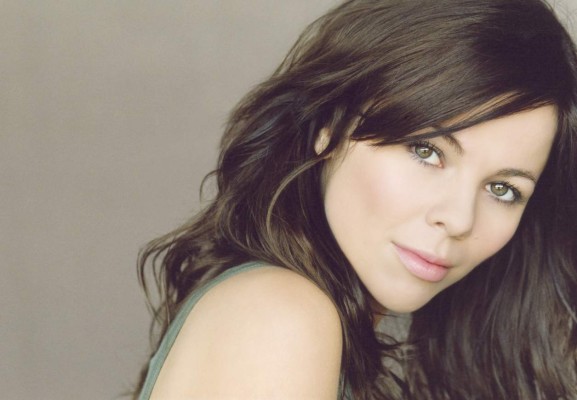 Hondureña se abre paso en Hollywood