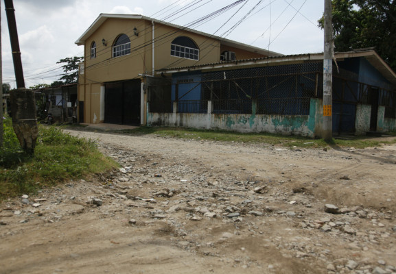 Más del 50% de las calles de la ciudad son de tierra