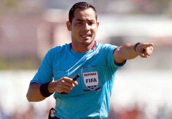 Árbitro hondureño Héctor Rodríguez dirigirá el amistoso Argentina-Guatemala
