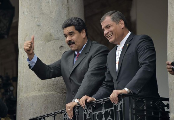 Maduro plantea 'acuerdo de paz' en tensa reunión con Santos