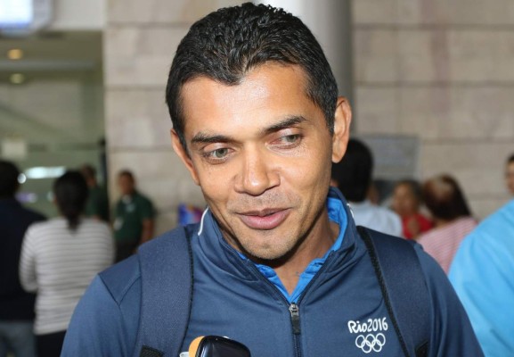 Amado Guevara, listo para dirigir ante Canadá y México