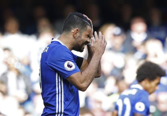 El Chelsea fue noqueado en su casa y aviva la Premier League