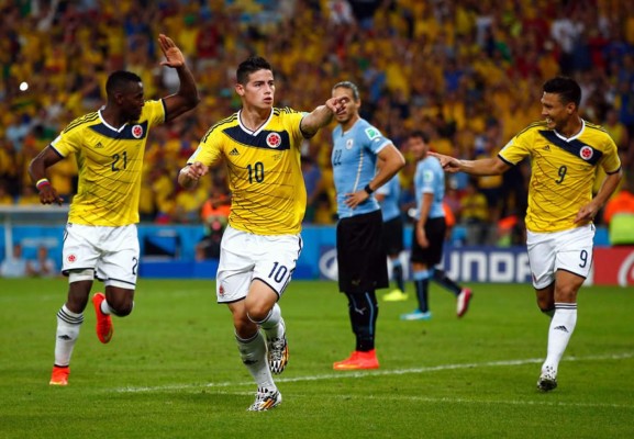 Un soberbio James guia a Colombia y se cita con Brasil en cuartos