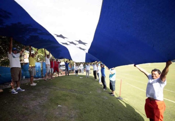 En Fort Lauderdale ya ondea la bandera de la esperanza de Honduras