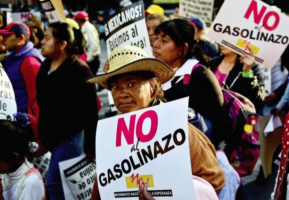 América Latina desmantela poco a poco los subsidios a los combustibles
