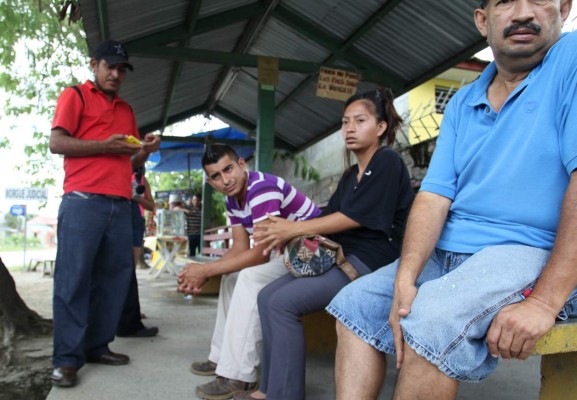 A balazos ultiman a dos hombres en un mototaxi en San Pedro Sula