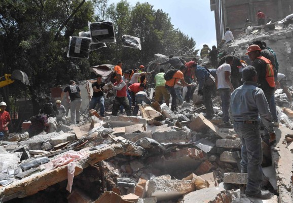 Peña Nieto convoca comité de emergencias tras terremoto