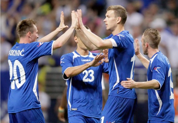 Dzeko dirige victoria de Bosnia frente a Costa de Marfil