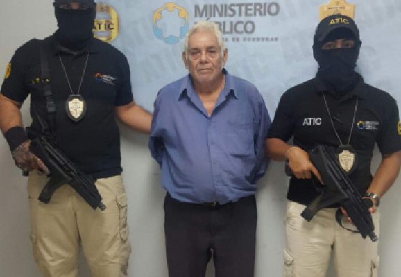 Acusan a sexagenario de embarazar a una menor