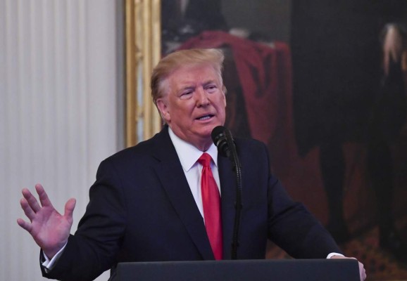 '¡Me estaba conteniendo!': Trump dice que es más duro que Bolton respecto a Venezuela