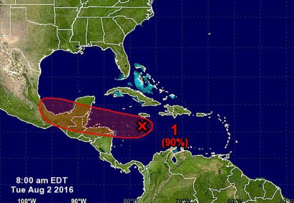 Tormenta tropical Earl amenaza con inundaciones a Honduras 