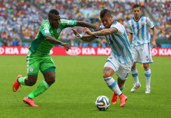 Un doblete de Messi coloca a Argentina como primera de grupo