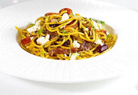 Espaguetis con tocino