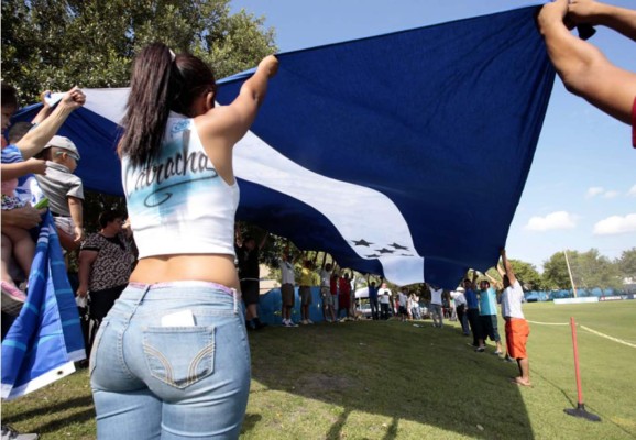 En Fort Lauderdale ya ondea la bandera de la esperanza de Honduras