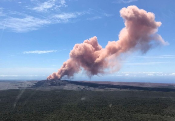 Un terremoto de 6,9 sacudió la zona del volcán en erupción en Hawái