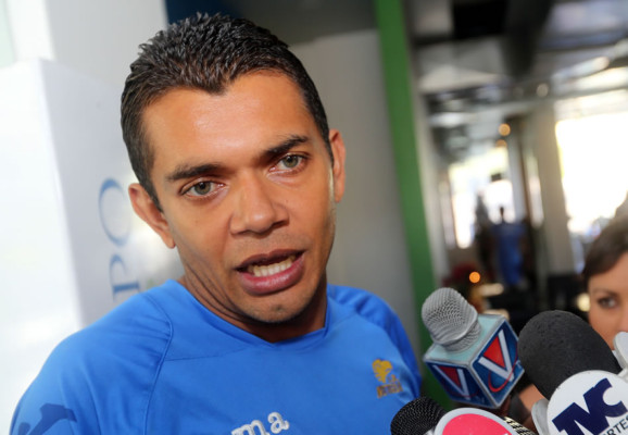 Se tambalea fichaje de Amado Guevara por el Águila de El Salvador