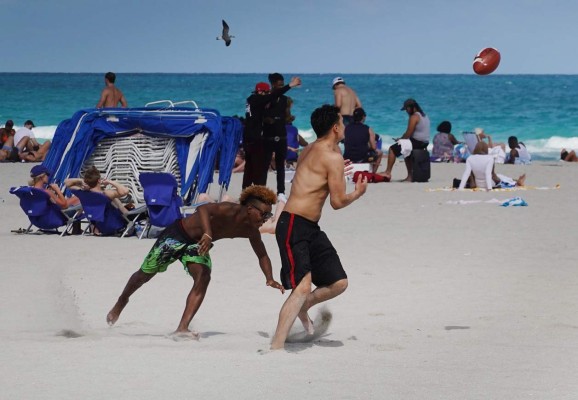 Miami se olvida de la pandemia con un spring break sin mascarillas