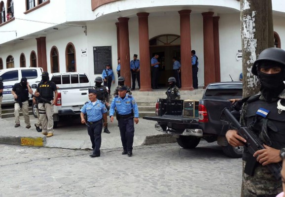 Dictan sobreseimiento provisional a hijo del extraditado Luis Alonso Valle 