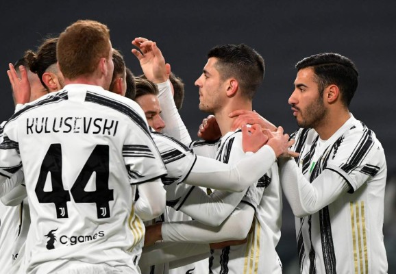 Video: Juventus, sin Cristiano Ronaldo, goleó al Spal y selló su pase a semifinales de Copa Italia