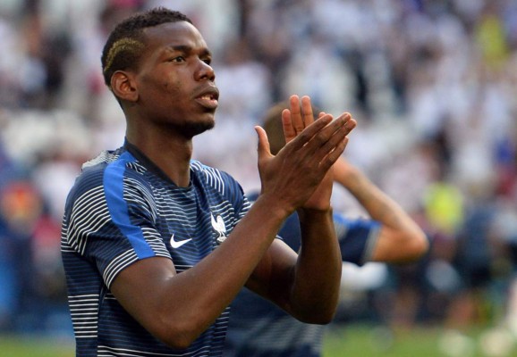 El Manchester United amenaza con fichar a Pogba