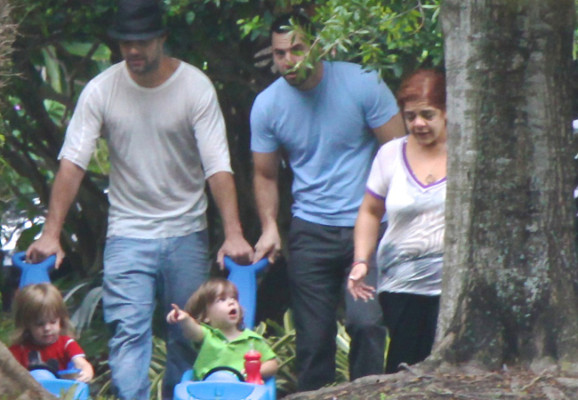 Ricky Martin pasea con su novio Carlos González