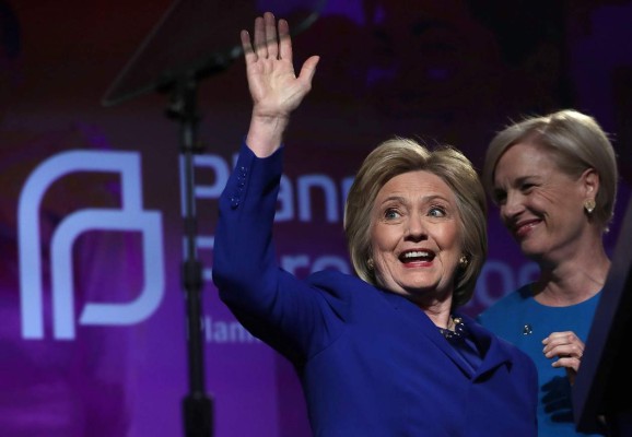Hillary Clinton busca el voto joven y progresista