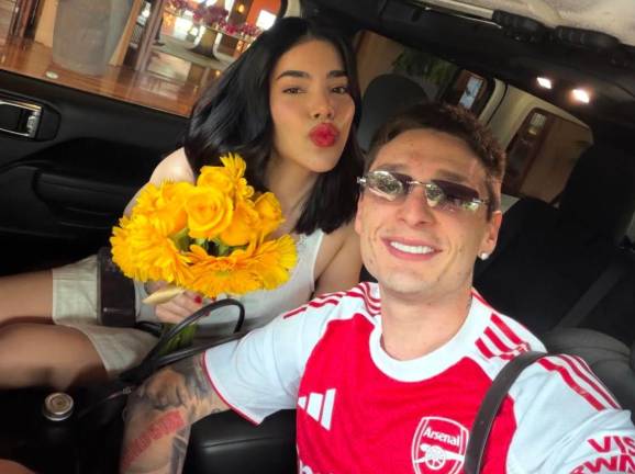 La cantante mexicana Kenia OS confirmó este sábado el fin de su relación sentimental con el cantante de corridos tumbados Peso Pluma, poniendo fin a semanas de especulaciones sobre una posible separación entre ambos artistas.
