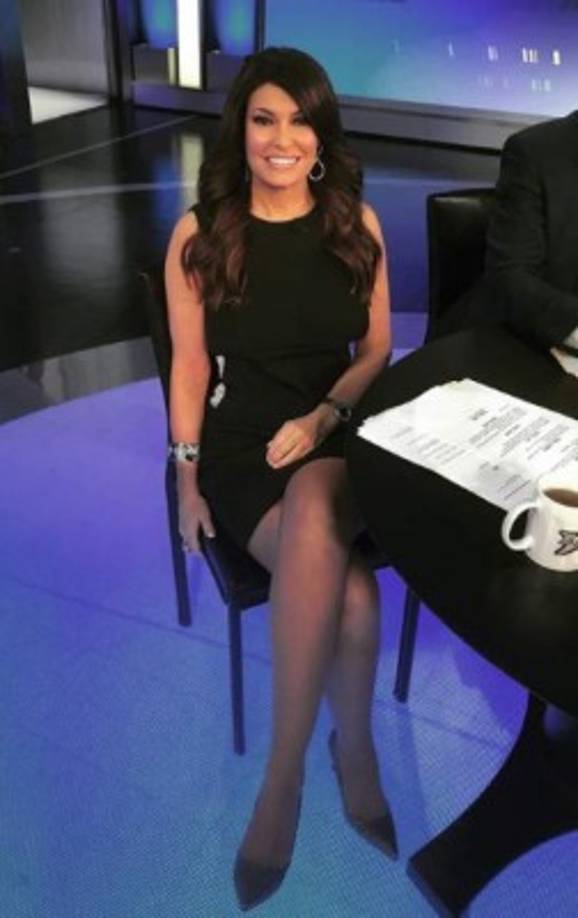Guilfoyle no es ninguna desconocida para el presidente Trump. La periodista fue considerada originalmente como secretaria de Prensa de la Casa Blanca, puesto que no pudo tomar ya que tenía aún contrato con Fox News. Sean Spicer fue contratado en su lugar.