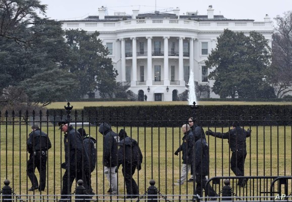 Evacúan la Casa Blanca y el Capitolio por 'amenaza' aérea